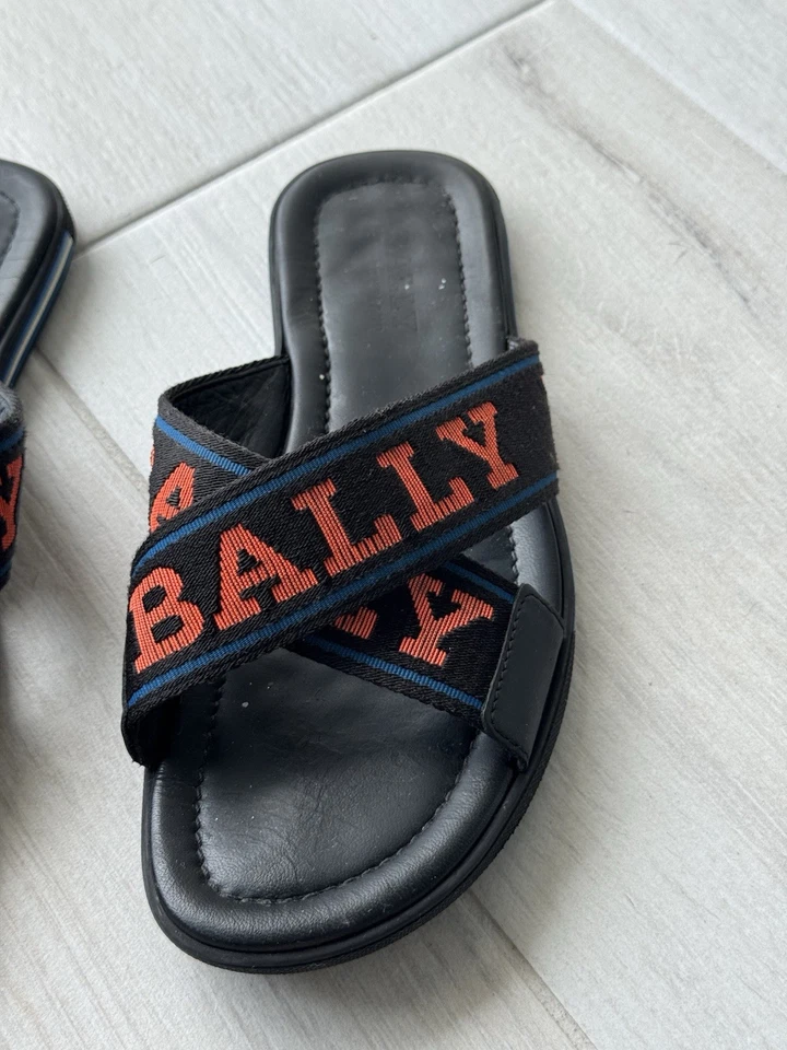 Sandalias Bally Logo Correa Cruzada Nuevas en Caja Talla US 7 / EU6 Medianas Foto 4 de 4
