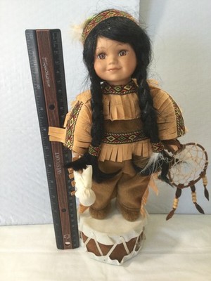 2001 Emerald Doll Collection - Native American 15 '' Indian Porcelain Doll...