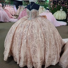 Sparkly Quinceanera Dresses Ball Gown Sweetheart Lace Crystals Sweet 16 Dresses