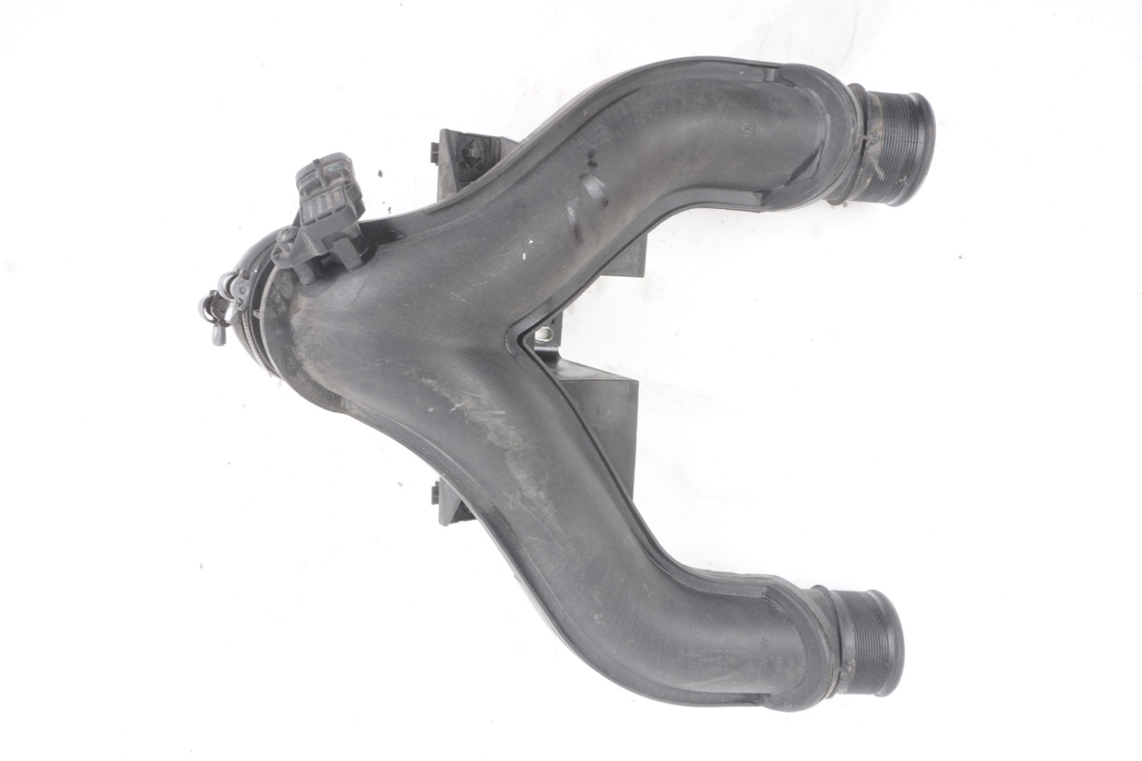 2014 - 2020 Maserati Ghibli 3.0L Engine Air Intake Duct Tube Hose OEM