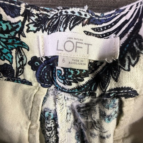 LOFT Paisley Print Shorts Casual Summer Beach Blue White Size 6 - Picture 2 of 5
