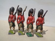 Britains Highlanders marching, vintage 50mm lot of 4 lead hollow cast, TT