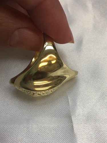 Gubelin 18k 750 yellow Gold Swiss signet ring size 7.5 - Picture 6 of 11