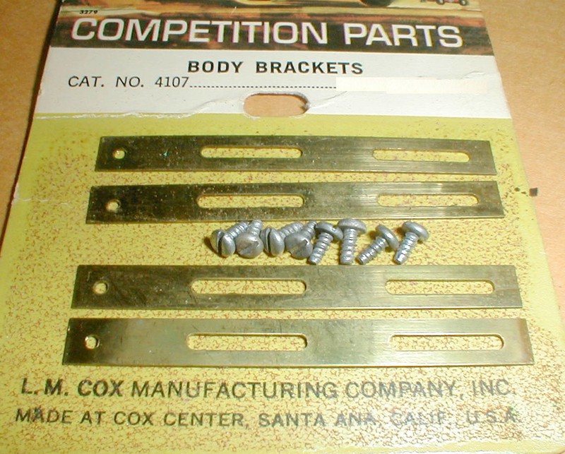 4 Cox Brass Slot Car Body Mounting Brackets & 8 Body Mounting Screws NOS A