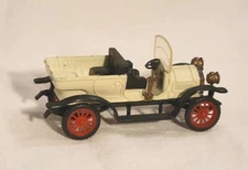 Vintage Ziss-Modell German Die-cast Metal Plastic Adler Car VT630222h