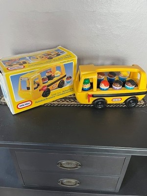 Vintage 1996 Little Tikes Yellow  SCHOOL BUS w/ 7 Toddle Tots People Figures USA