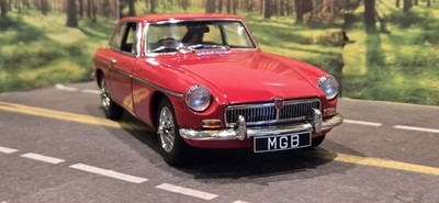 MGB GT COUPE MK Ⅱ 1/18 レッド 1:18 Autoart 1969 MGB GT Coupe MK II Red Diecast **READ** | eBay