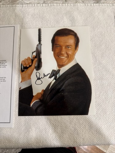 SIR ROGER MOORE 007 JAMES BOND RARE SIGNED AUTOGRAPH Photo With COA - Picture 7 of 7