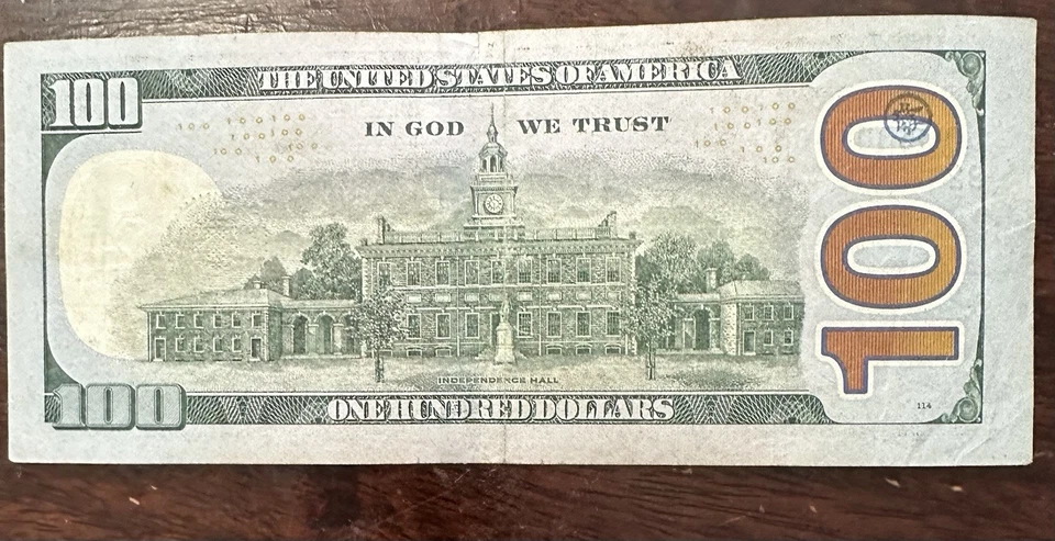 2009 $100 B2 Star Note With Low Serial Number Very Crisp And Off Center Misprint - Image 2 of 2