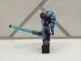Lego Star Wars Aayla Secura Large Eyes SW0284 Minifigure Jedi With Light Saber 