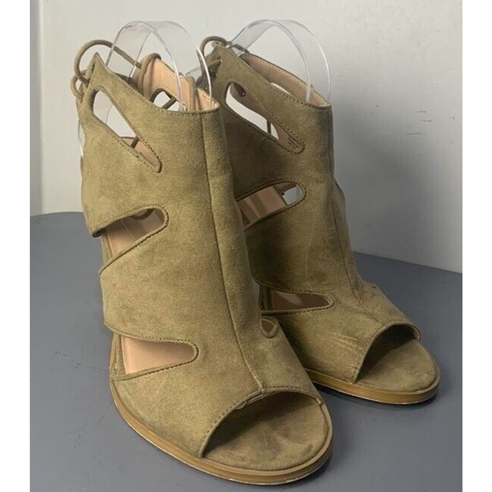 Olive Green Suede Cutout Block Heel Ankle Booties Size 9 Mix No 6