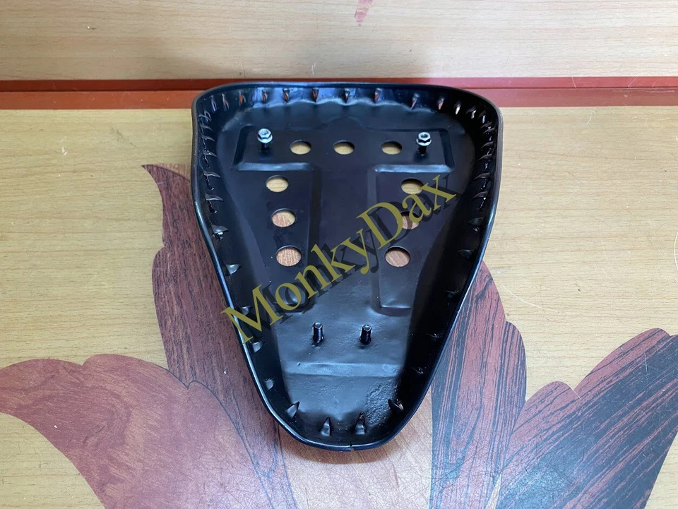 Honda Mini Trail QA50 1970-1972 asiento panorámico. Monkey Bike QA 50 K0 Sillín Base Metal Foto 4 de 4