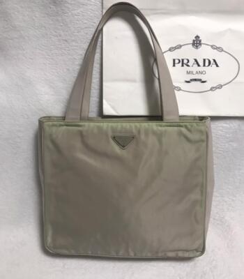 美品　PRADA ナイロントートバッグ ブラウン系 MADE IN ITALY 美品 PRADA ナイロントートバッグ ブラウン系 MADE IN ITALY