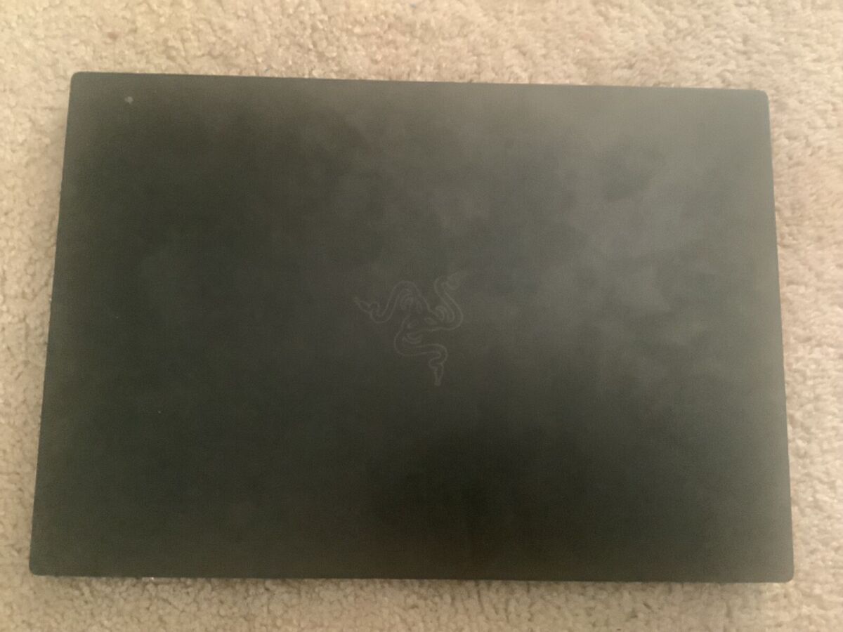 Razer Blade Stealth 13 RZ09-02812E71 i7-8565U 1.8GHz 16GB Razer Blade Stealth 13 RZ09-02812E71 i7-8565U 1.8GHz 16GB
