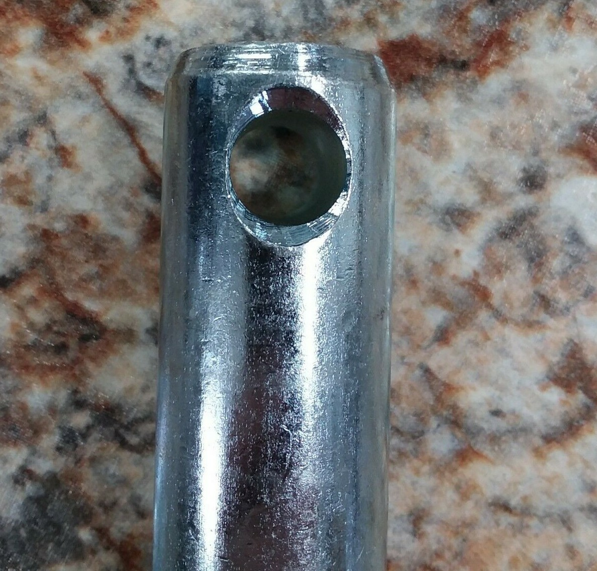 New Genuine OEM KIOTI 14143-25195-N, BT664-72000 Pin KB2465/75