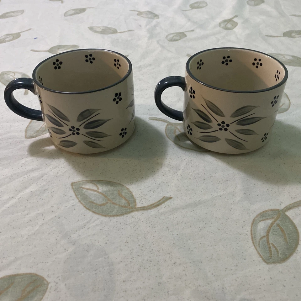 Temp-Tations Temptations Juego de 2 tazas de café florales beige/gris taza de 14 oz Foto 3 de 4