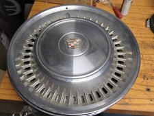 Set 5 Cadillac Hubcaps Wheel Covers Usable Condition Some With Dents And Dings Set 5 Cadillac Hubcaps Wheel Covers Usable Condition Some With Dents And Dings