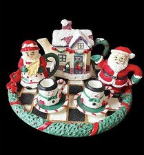 1995 Christmas Miniature 11pc Tea Set 19355 MINT Condition