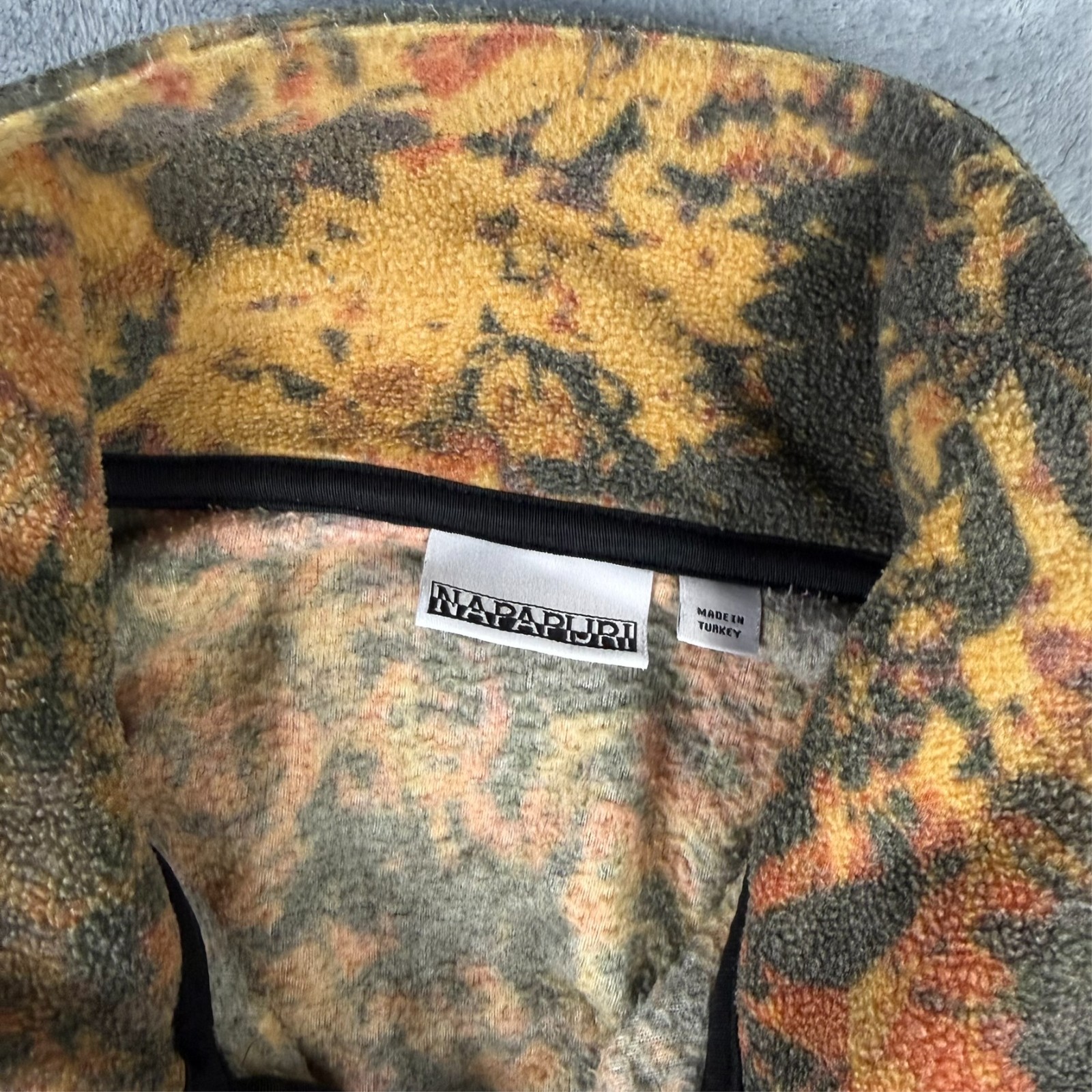 VTG Napapijri Carpino Orange Leaf Camo Oversized Med 1/4 Zip Pullover Sweatshirt image 5