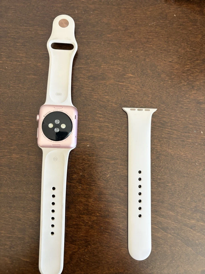 Apple watch 1st gen 42mm, 7000 Series Aluminum Pink - Image 2 of 3