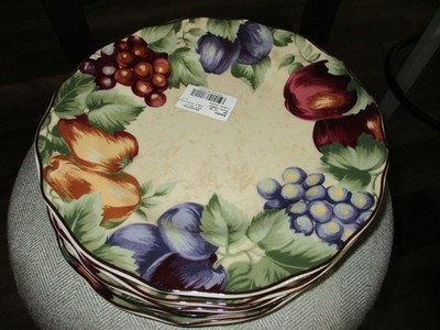 Noble Excellence NAPA VALLEY 6 Dinner Plates Scalloped Edge