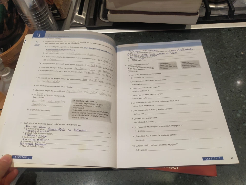 AusBlick 2 (German Language B2 Paperback Edition) Like NEW Used Book In German - Image 4 of 4