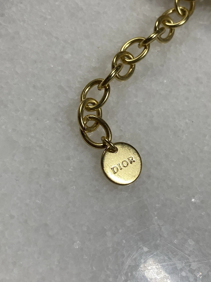 Collar Christian Dior Oro Cubano CD Logo Cadena Dior Usado Foto 3 de 4