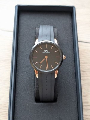 DANIEL WELLINGTON Iconic Motion Rose Gold