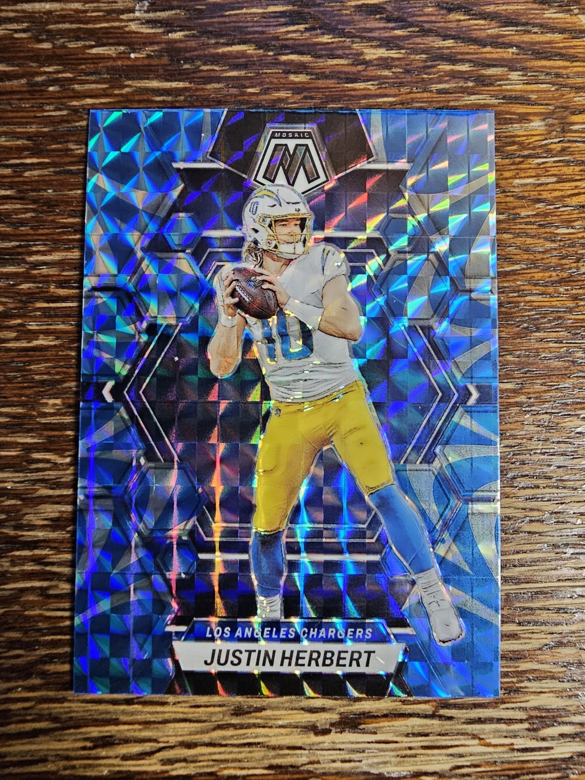 2023 Panini Mosaic - Justin Herbert #127 Reactive Blue Mosaic Prizm
