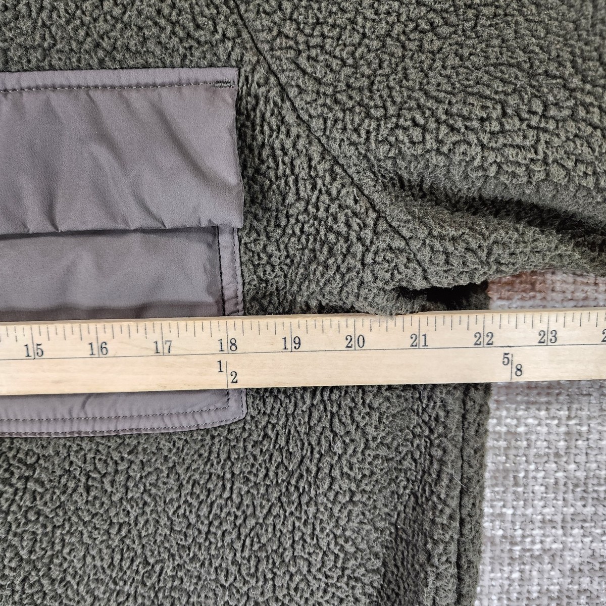 Vuori Women’s Utility Sherpa Jacket W524 Womens S Olive Fleece Oversized Pockets View 6