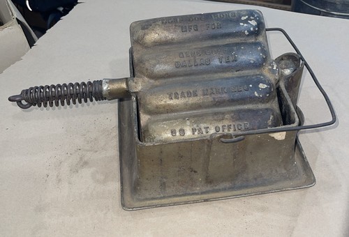 RARE Vintage Gene Goff Cast Iron Corn Dog Iron Maker – Flip‑Type w/ Base, Texas