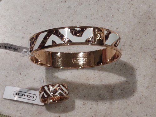 Neu mit Etikett! COACH GOLDFARBEN WEISS & BURGUNDER EMAILLE ARMREIF ARMBAND & RING BAND SET - Bild 2 von 7