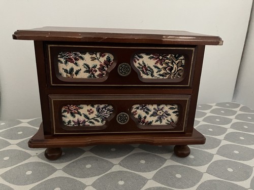 TOYO JAPAN Musical Jewellery Box 1940’s Vintage