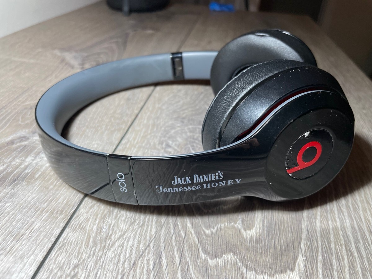 Beats by Dr Dre SOLO2グロスブラック Beats By Dr. Dre Solo2 On Ear Wired Headphones (Luxe Edition
