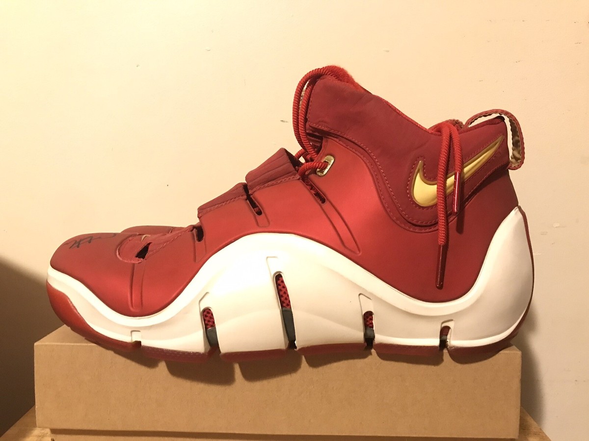 2006 Men Nike Zoom Lebron IV 4 China Varsity Red Size 14 NW 2006 Men Nike Zoom Lebron IV 4 China Varsity Red Size 14 NW