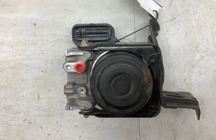 Bomba actuador freno antibloqueo ABS Toyota Camry 2003-2006 Foto 2 de 3