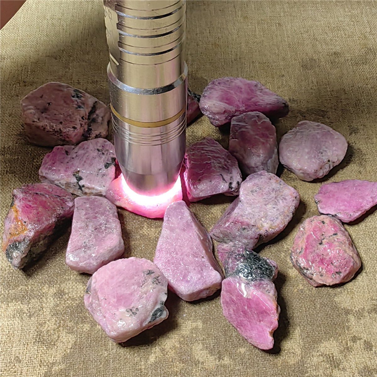 228g Natural Red Corundum Ruby Crystal Rough Mineral 228g Natural Red Corundum Ruby Crystal Rough Mineral