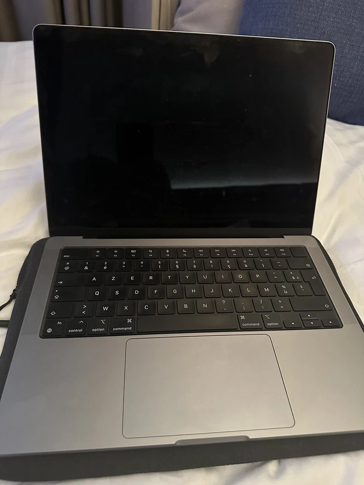 Apple MacBook Pro 14" M1 Pro · 16GB · 512GB, photo 2 sur 2