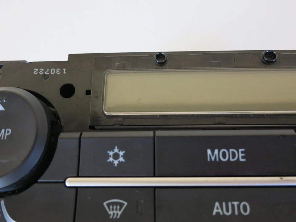 14 15 PANEL DE CONTROL DE CLIMA MITSUBISHI MIRAGE UNIDAD DE TEMPERATURA CALENTADOR DE AIRE ACONDICIONADO OEM CC4579 Foto 3 de 4