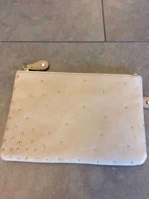 Kosmetiktasche Leder mit Nieten von Chi Chi Fan Beige innen Stoff 12,5x18 cm