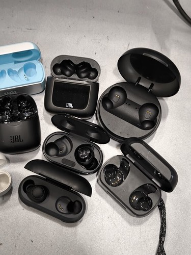 Lot of 9 Various Earbuds - Not Working for Parts/Repair - 第 4/5 張圖片