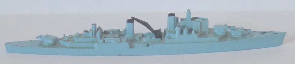 Triang Minic Waterline Ships (1959-64) M.762 Royal Navy HMS Superb. FREE UK P&P. - Image 4 of 4