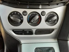 OEM Climate Control Heat/AC Manual   12 FOCUS 1253280