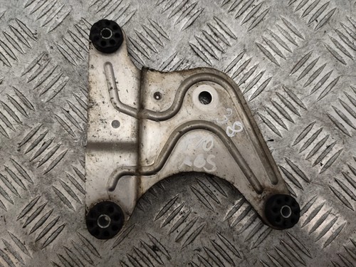 BMW 5 F10 ABS Pumpenhalter 6797679 2,00 Diesel 2014 17236743