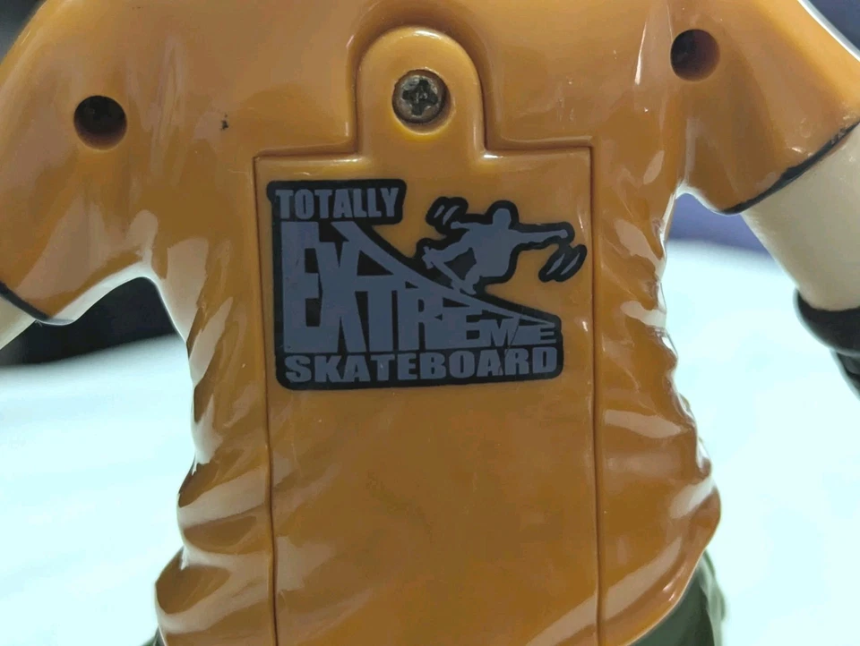 Vintage Tony Hawk 1999 Wow Wee Total Extreme Skateboard Toy No Remote No Battery - Image 4 of 4