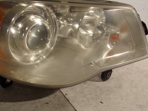 08-16 TOWN AND COUNTRY HID XENON PASSENGER SIDE RIGHT HEADLIGHT LAMP #18304P - Picture 4 of 8