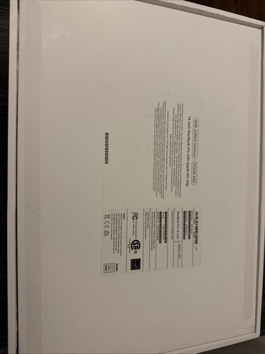 Macbook Pro Empty Box. - Afbeelding 2 van 2