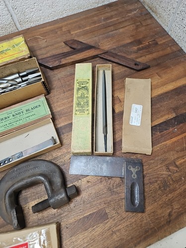 K753- Vintage Shop Lot - Stanley vise, Drill Bits, etc - Picture 14 of 15