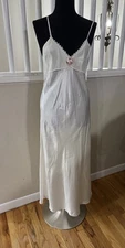 vintage val mode lingerie Nightgown Ivory Sz Small 