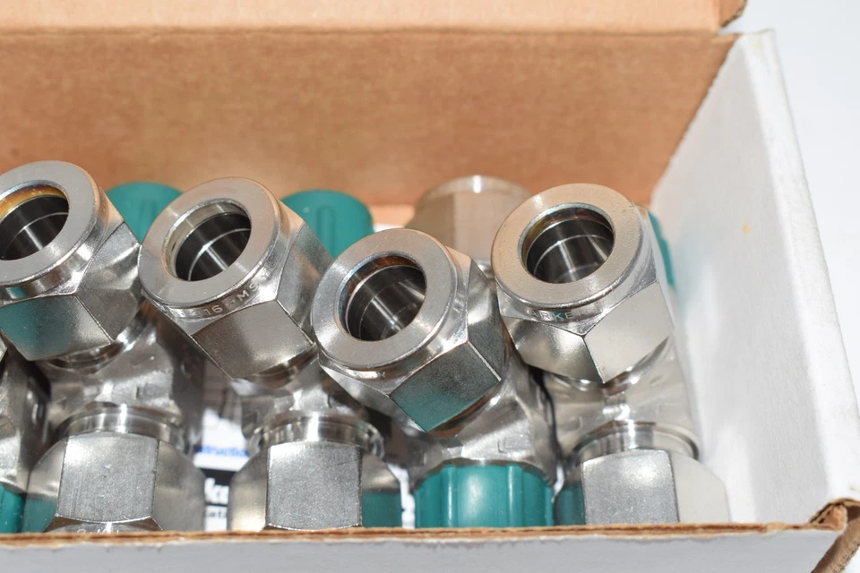 Pack of 5 NEW Parker 8MRT6N-316 Male Run Tee A-LOK 1/2T X 1/2T X 3/8 NPT Stainle - Image 2 of 3